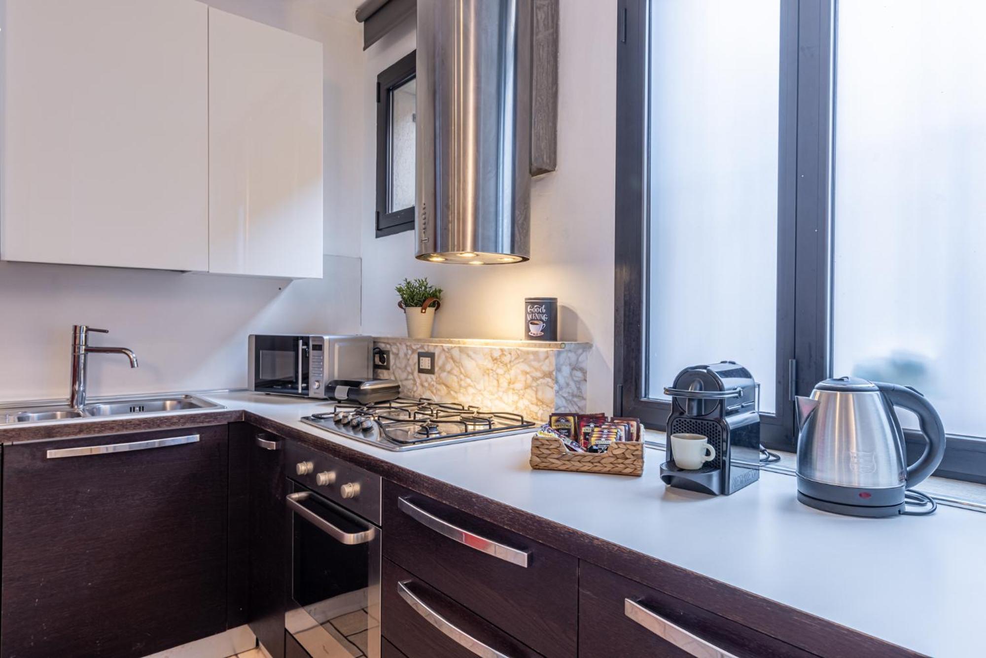 Romantic Suite Navigli - 15Min Duomo - Free Parking Milaan Buitenkant foto